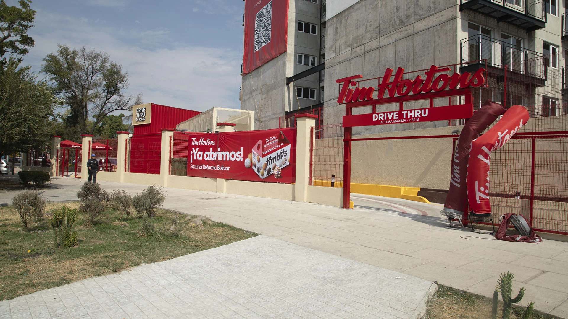 Construcción con Contenedores Comercial - Oscon Monterrey - Tim Hortons Reforma
