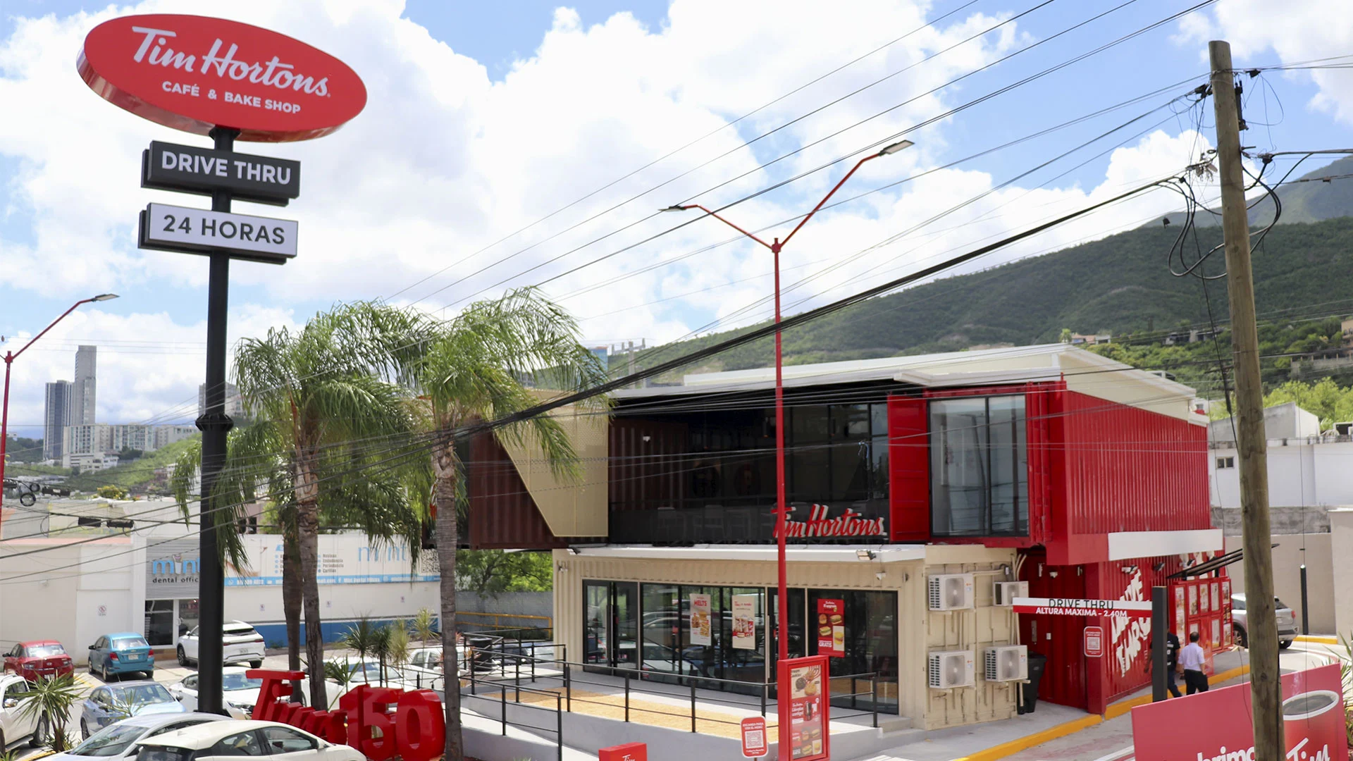 Oscon Construcción con Contenedores Comercial Monterrey México - Tim Hortons Leones
